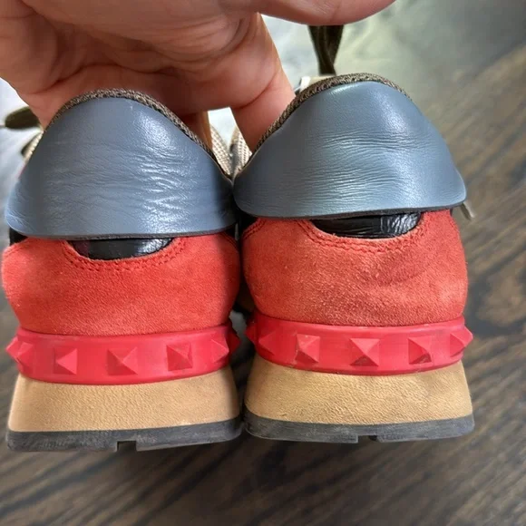 EUC Valentino suede sneakers - beautiful and comfortable - from TRR - with box - Picture 10 of 12